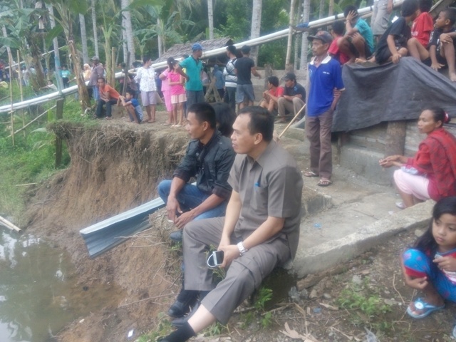 Sungai Ponton Amuk 10 Bocah